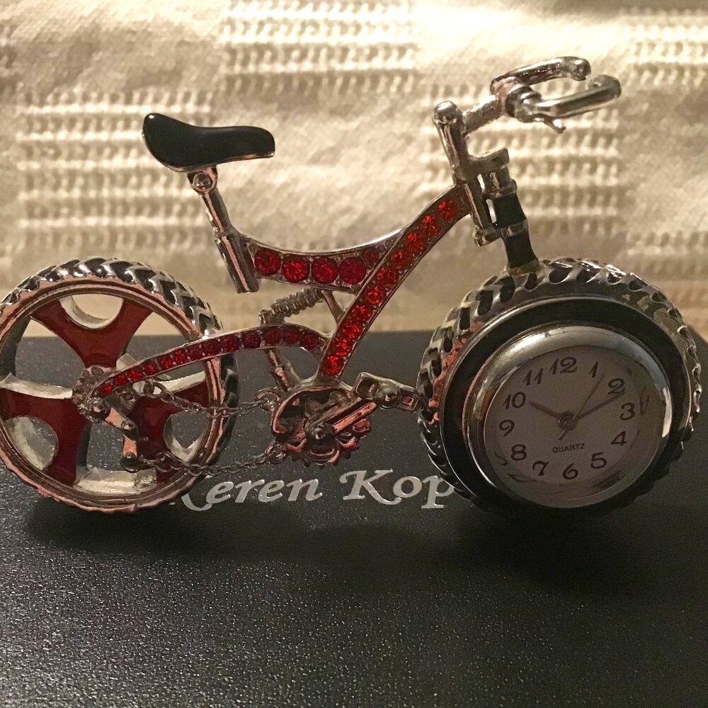 Keren Kopal Bicycle clock with Red crystals new in original box